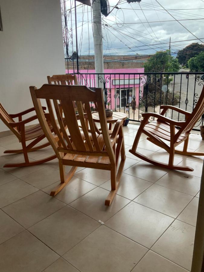 La Dolce Vita Francophone Esteli Luaran gambar